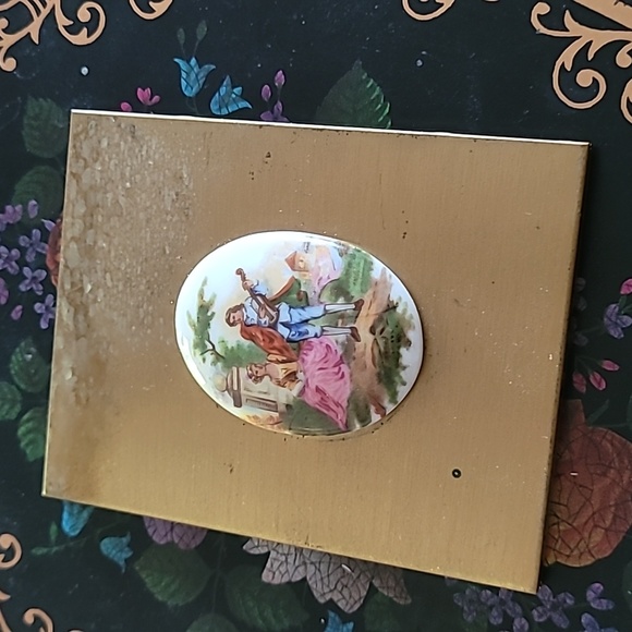 Vintage Other - Vintage Frame & Photographs